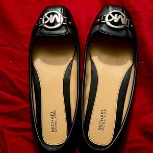 Women black MK flats